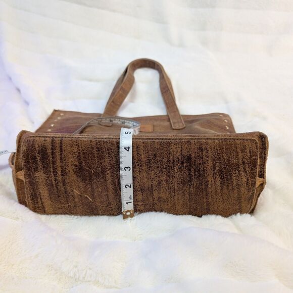 Pilche Brown Distressed Leather Gold Studs Zipper Closure Tote Shoulder Bag - Picture 8 of 9